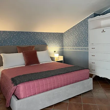 La Mansarda In Collina Appartement *