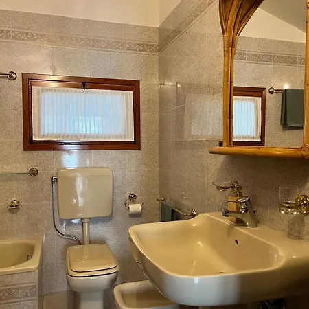 Apartment La Mansarda In Collina